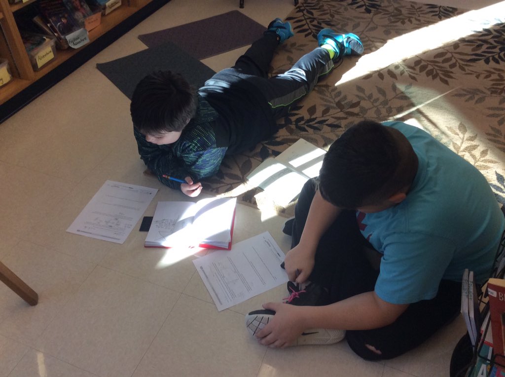 MsKStudents's tweet image. Ss choose how to best practice math problems; ind, pairs, groups or w/ modeling #choice #learningpreferences