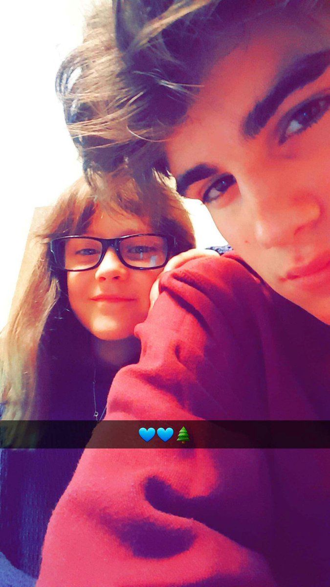 julenoficial's tweet photo. De reyes con mi reina 💙💙 https://t.co/DIRttLHQDx