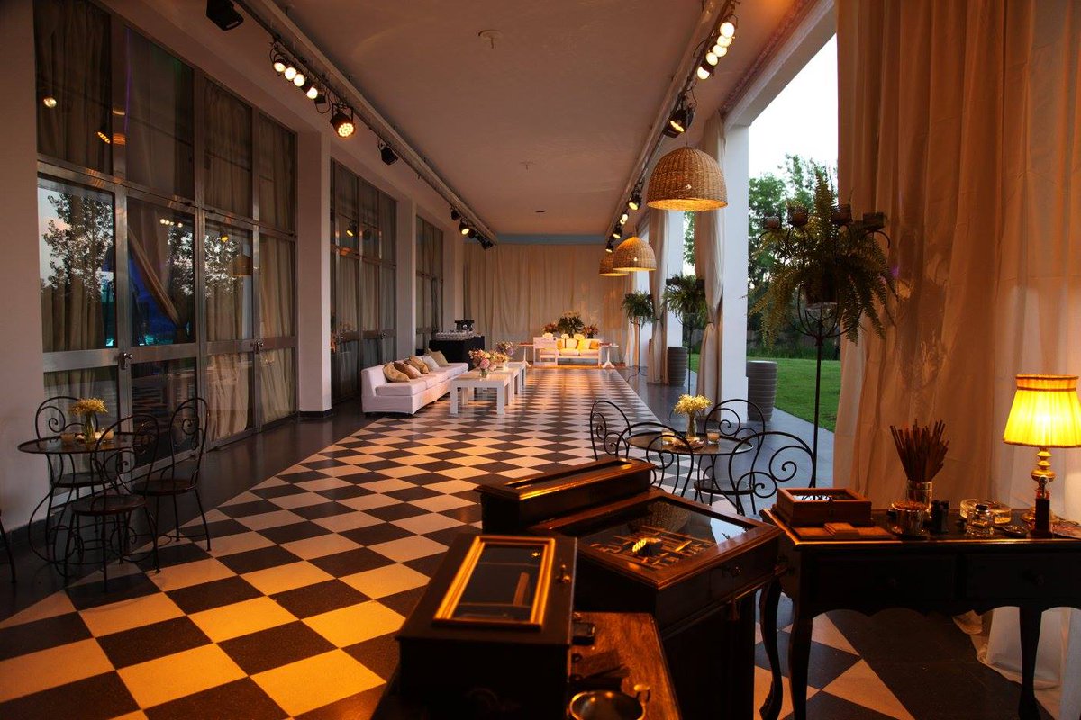 #DetallesDeBodas: barra de habanos y narguiles en el #casamiento de #FlorYHer by #CigarCatering. #AstillerosMilberg