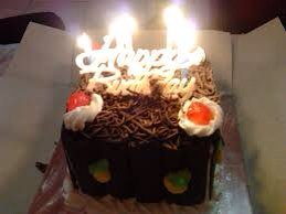 ranggaradityaP_'s tweet image. Asik dah dapat surprise dari keluarga haha i love you my family ({})