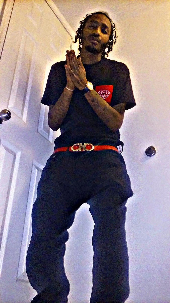 bless_800's tweet image. #1teambless