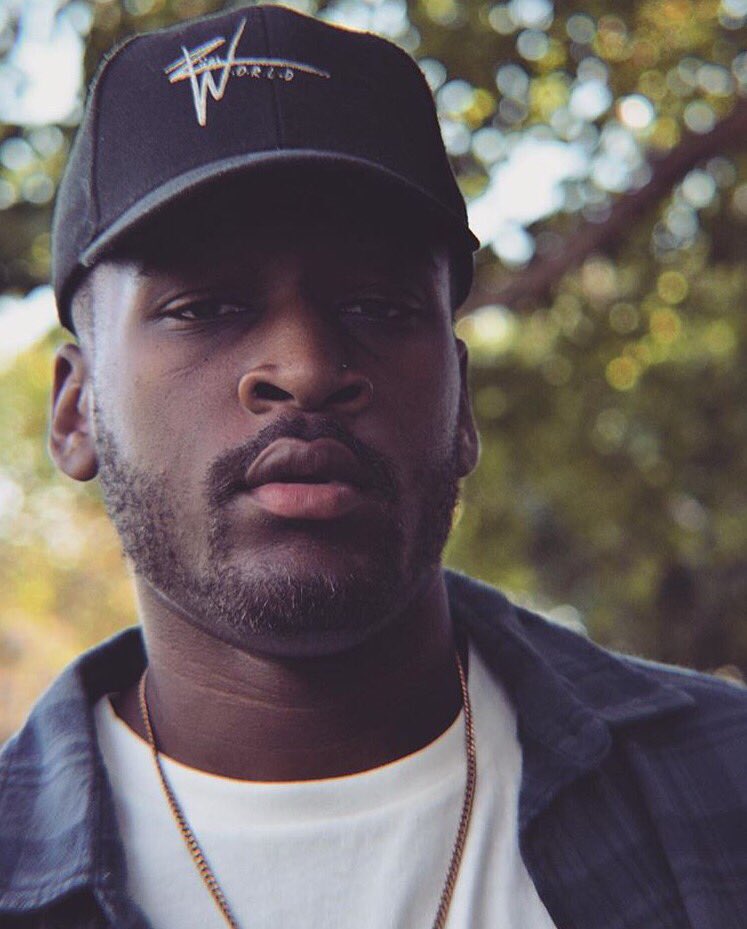 INSERTGroupName's tweet image. Meet 'Riiah World' #INSERTgroupname