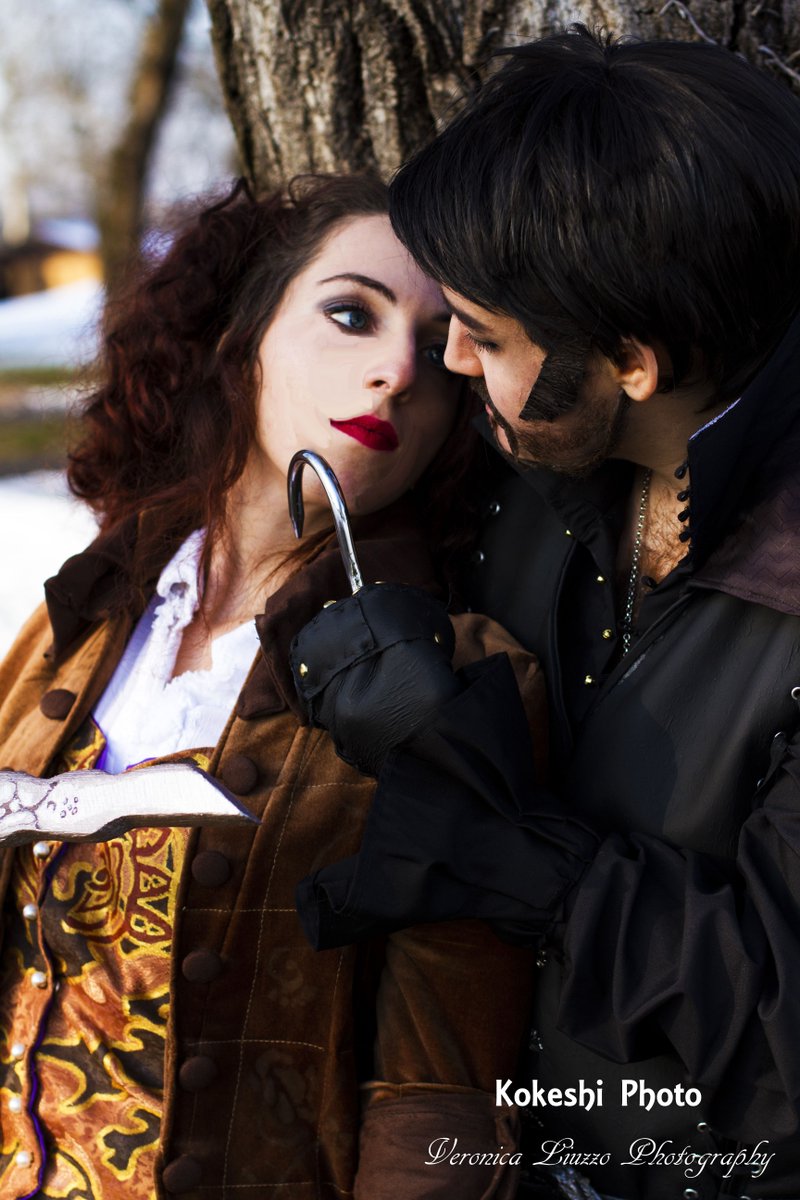 fran_romana's tweet photo. Celebrating 1 year of OUAT cosplayng: me as as @emiliederavin 's Belle and a friend as @colinodonoghue1's Hook. <3 https://t.co/bTYxWiSBPu
