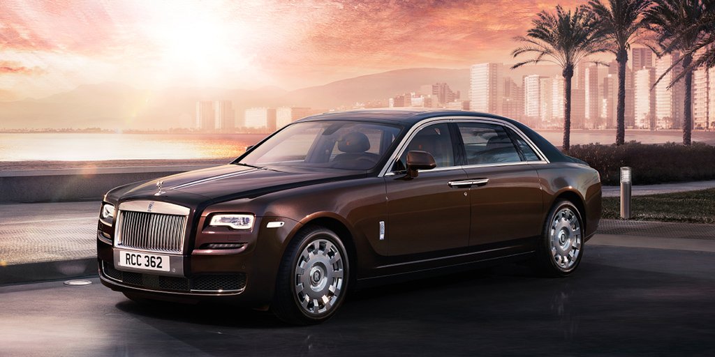 rollsroycecars's tweet image. A private sanctuary to work, entertain and relax. Find the space you need in #RollsRoyceGhost Extended Wheelbase.