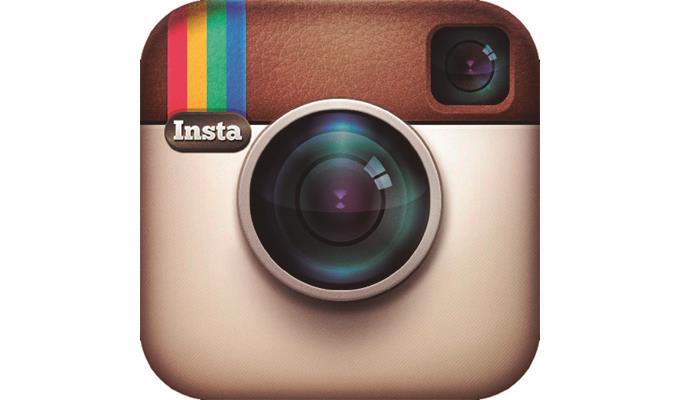 DeSimoneShoes's tweet photo. We're on #Instagram! Show us your manicures, pedicures, luscious lashes and winter wear! #FollowUs @ShoesAndSpa https://t.co/dRCvgVipBz