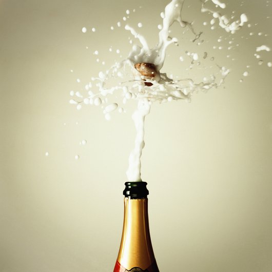 Still looking for a New Year's resolution? Here's a few ideas! tinyurl.com/j5qrhpe <a href="/foodandwine/">Food & Wine</a>