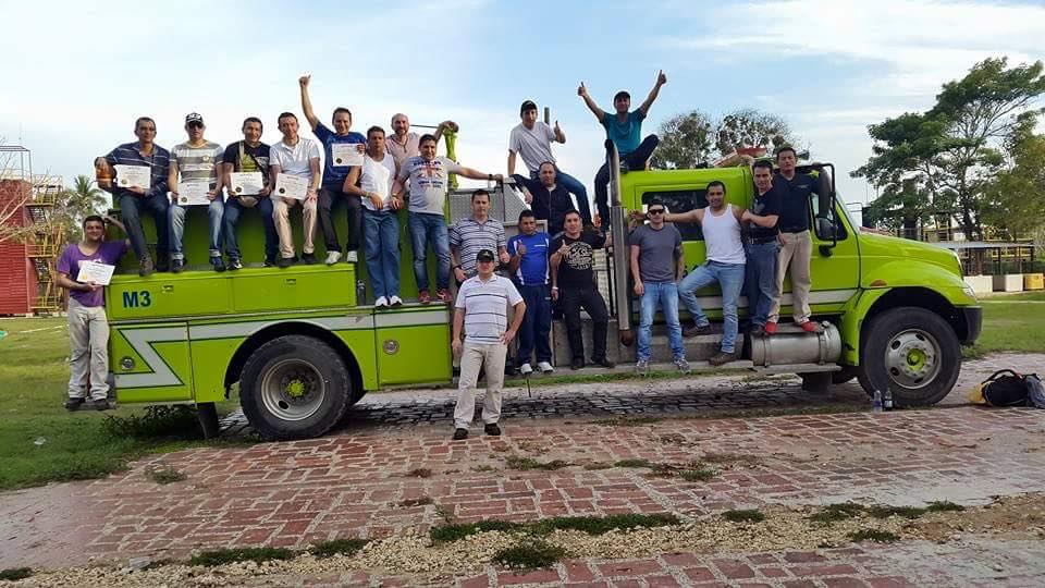 SACSGROUP's tweet photo. Alguna vez fuiste feliz asistiendo a una capacitación de Brigadas? ........
#Brigadas https://t.co/aS0vwaNjui https://t.co/fEBCdSwDwH