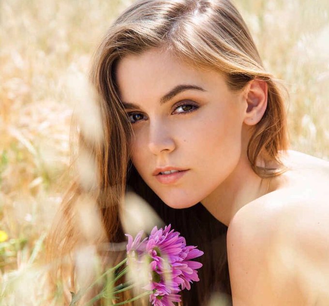 Selling signed playmate head shots west.amberleigh@gmail.com https://t.co/5pn0ipHAQU<a class="tags" target="_blank" title="On Twitter" href="/?out=eyJ0eXAiOiJKV1QiLCJhbGciOiJIUzUxMiJ9.eyJpYXQiOjE3MjE3MTM4MDAsImlzcyI6InR3cG9ybnN0YXJzLmNvbSIsIm5iZiI6MTcyMTcxMzgwMCwiZXhwIjoxNzUzMjQ5ODAwLCJyZWRpcmVjdF91cmwiOiJodHRwczovL3R3aXR0ZXIuY29tL2dtYWlsIn0.2zGxDv4znb7XPm6gUDp8D6U9hBxJJdECUK_ACQxhzytV55b3KcNYitPzY6Y0IgUiqzajd2L9tNUh4tbZUPNcDQ">@gmail</a>