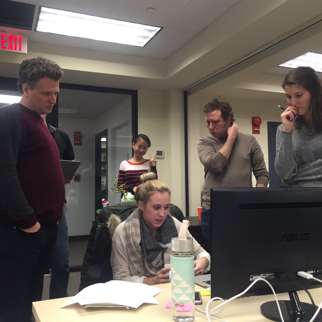 SignalVine's tweet image. Teamwork makes the dream work #text4success #startuplife #conferenceprep