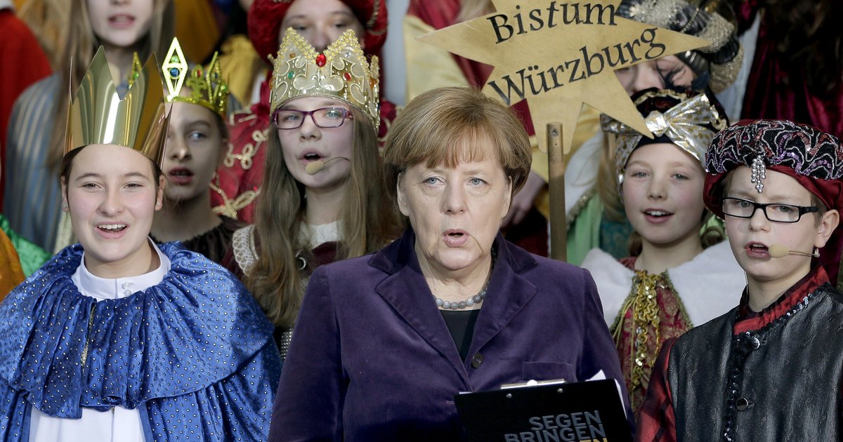 HuffPostRelig's tweet photo. Learn about the dates, customs and history of Epiphany, which falls on Jan. 6 https://t.co/WReRZSTb0m https://t.co/pS1XrwITgr