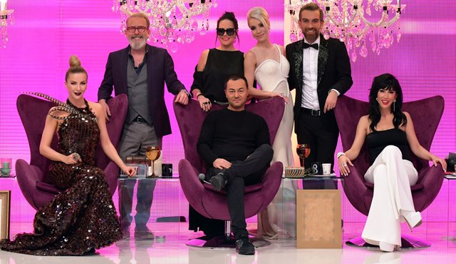 CYEgtOnWQAADtK0.jpg:large