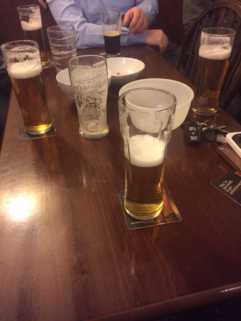 Cheadle's tweet photo. Sack this Dry January bollocks. #supportyourlocalboozer https://t.co/ifzsH8vCsQ