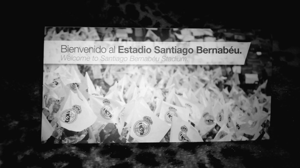 DavidDuran20's tweet photo. Los Reyes Magos nos han invitado al Bernabeu!! @AtmGemma #ReinaMaga #DiaDeReyes #Regalaso https://t.co/zwV0ap5jeL