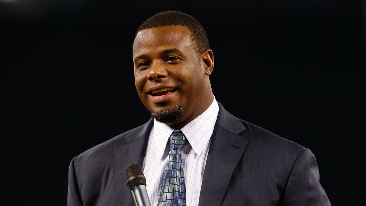 NBCSports's tweet photo. MORE: Ken Griffey Jr. becomes first No. 1 overall draft pick to be elected into Hall of Fame https://t.co/jiCCmGDpPn https://t.co/oLr88OFB3d