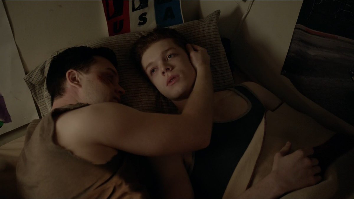 ShamelessUsCaps's tweet photo. 1x07 || 5x08 https://t.co/tYQzfQwXQF
