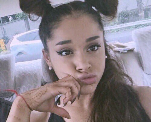 hello hello ♡ i'm valeria, your local fl/rp angel and i would really like some friends ✨ rt for me?