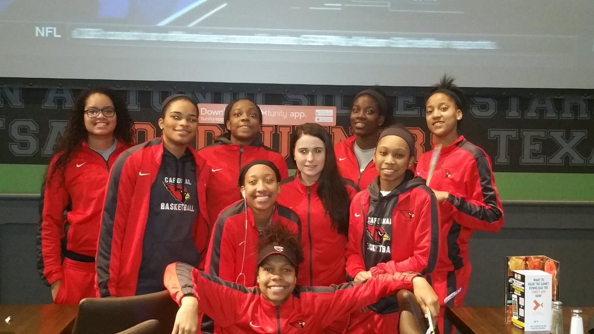 Coachgerald15's tweet photo. Got the W at Coastal Bend. Puts us at 13-1. THEGRINDCONTINUES https://t.co/EnAmKbarB5