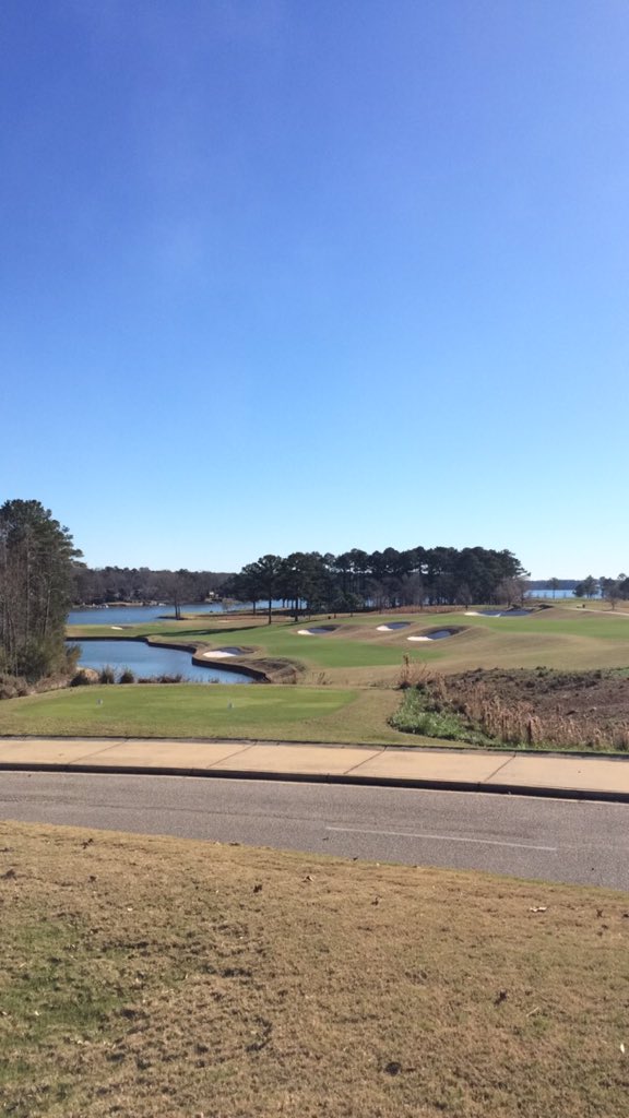 LauriHacklin's tweet photo. Can't complain when the weather's like this. The course is in perfect shape and greens r rolling at 10.
#WillowPoint https://t.co/nnwtCskuLg
