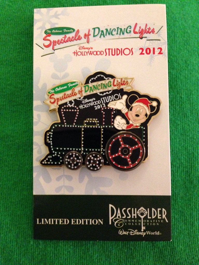 DisneyPins53 tweet picture