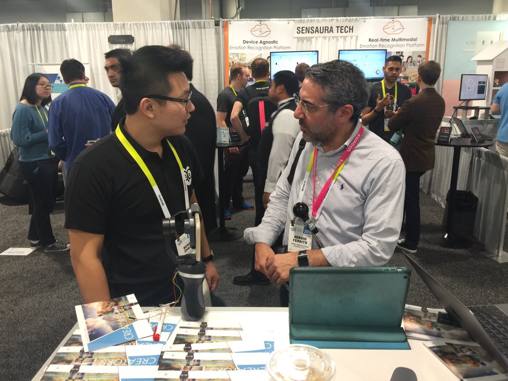 VimbleOfficial's tweet photo. First day of #CES2016 showcase. #indiefilm #WhatsNext #iphonephotography #gadgets #vimble #lifestyle #creativity https://t.co/sPrCGW0i4l