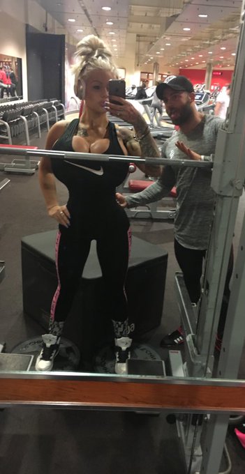 6.40am alarm on 4 gym 🙈 fasted cardio 😒 best get some sleep 😬 nite guys 💋 https://t.co/wDDTCbNI7x<a href="/tag/thursdaytreat"class="tags"><span>#thursdaytreat</span></a>
