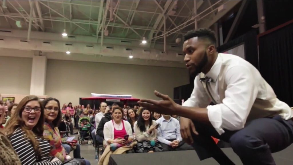 JuWrightTN's tweet image. #stepFOUR #IHITTHESTAGE 🎩🕶 #runwayShow | Nashville! Jan. 17! 12:30pm &amp;amp; 2pm | Music City Center 💎💯