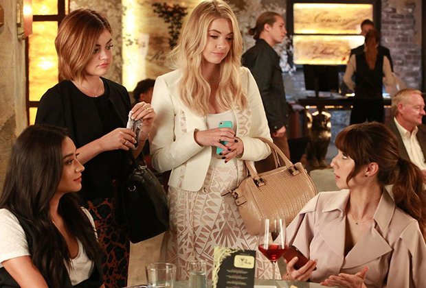 TVLine's tweet photo. #PrettyLittleLiars wins Favorite Cable TV Drama! More winners here: https://t.co/jZmxd8J9DW #PCAs #PLL https://t.co/G5vCW56hxt