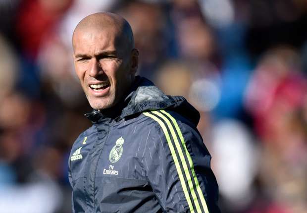 GOAL_ID's tweet photo. Roberto Carlos Yakin Zinedine Zidane Bakal Sukses Di Real Madrid - https://t.co/I98xLQk5dz https://t.co/XPvkraF8UG