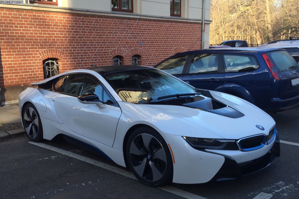 SoleTrain247's tweet photo. BMW I8 #SoonMom😁 https://t.co/bz0ZgGOyo5