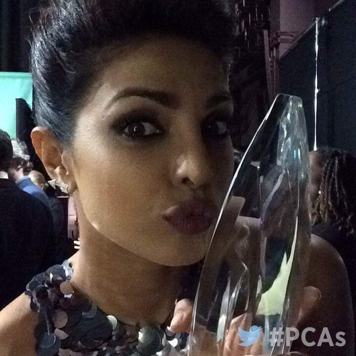 mansnothere's tweet photo. Never doubted it @priyankachopra 😘😘 #PCAs #PCisPeoplesChoice #FavActressInNewTVSeries #AnotherOneInTheCan https://t.co/d4BUwxogwn