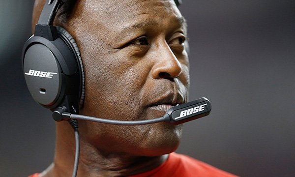 Buccaneers's tweet image. The Buccaneers have dismissed Head Coach Lovie Smith. 

READ: bccn.rs/7y2