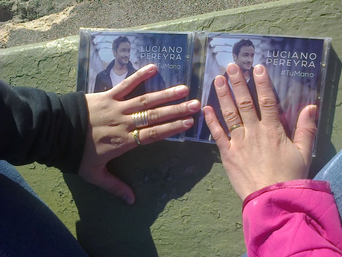 Incondicionalp's tweet photo. @LucianoPereyra bombon el 16 te vemos en #IngLuiggi y esperan ser firmados los cd`s, podrá ser?? ahora si descansa! https://t.co/Sz8DY0tQpu
