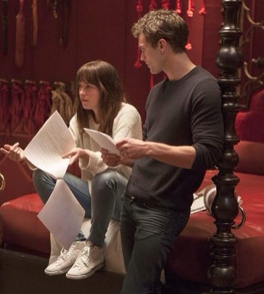 mellis_101's tweet photo. "Jamie Dornan I couldn't have done it without you" 💕💕💕😭😭😭 https://t.co/F6CAbguzBc