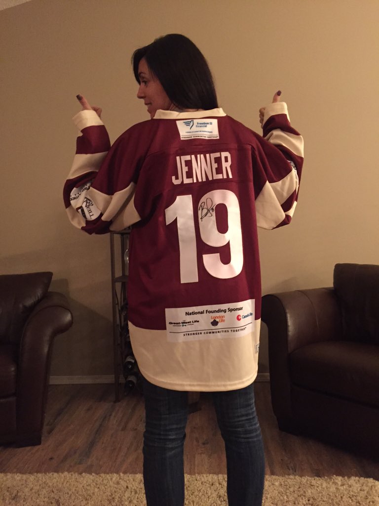 ruppgirl's tweet photo. Thanks @briannejenner for the awesome surprise!!! #jennermagic @jennywak @tanya_hintz https://t.co/OokurpGEEa