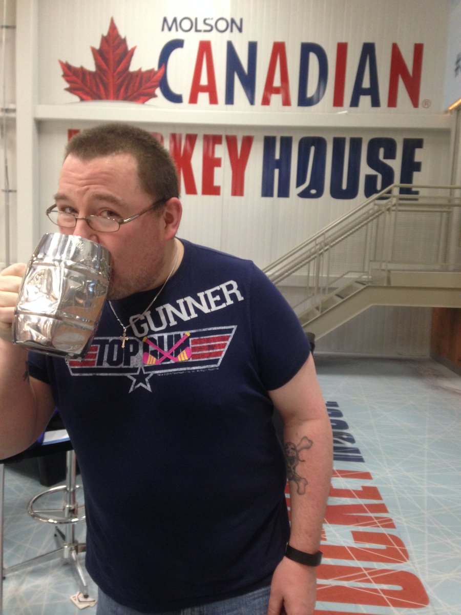 FighterPilotHky's tweet photo. @ksjarvis in fine form as #TopGunner @MolsonCoors #AnythingForHockey https://t.co/ftyqvFceNh