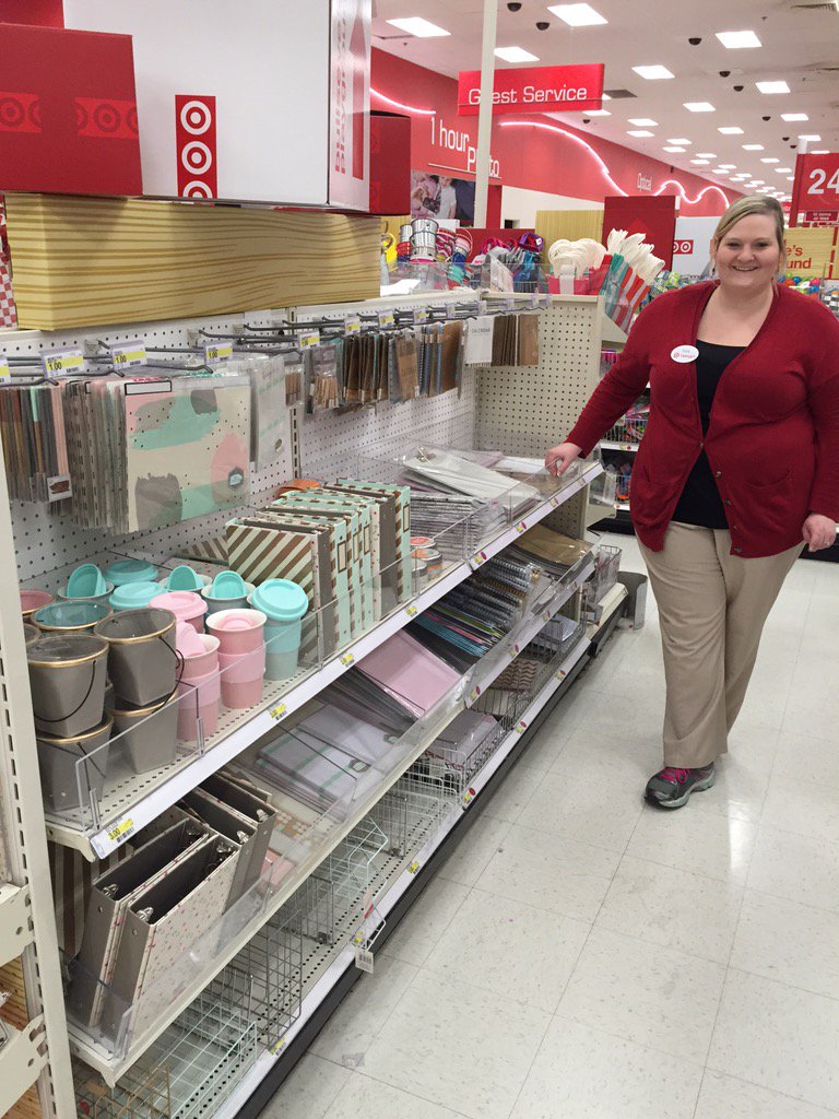 Nothing beats a perfect Bulleye zone #t1797 <a href="/Awesome2Mr/">Russell Bryan</a> @JGSTL <a href="/Maddiattarget/">Madison</a> <a href="/CatalinaTGT/">Catalina Lopez</a>