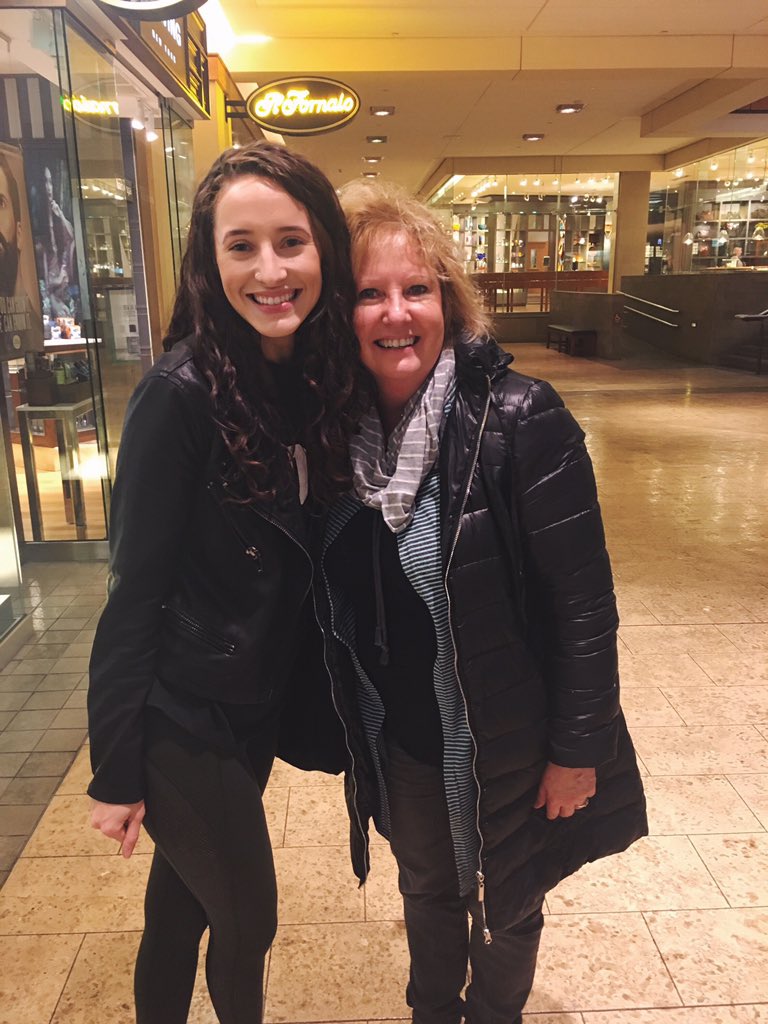 EmileeMartin_'s tweet photo. dear @jnnfrgrza, you've been replaced 💁🏻 #debdeb https://t.co/4kEDvDOuo0