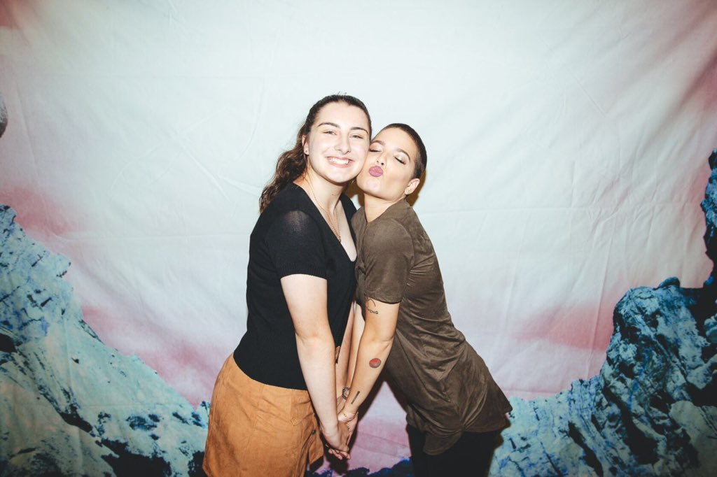 dindjarhin's tweet photo. ME AND MY FAVOURITE PERSON EVER 💘💐✨ https://t.co/2LBCBt2Dp7