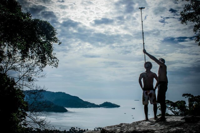Kokarambia's tweet photo. Melawan matahari di puncak #lubukhitam #WisataSumbar #bungustelukkabung #SumbaRancak  @InfoPadang_ @infoSumbar https://t.co/8G0LZMO0tV