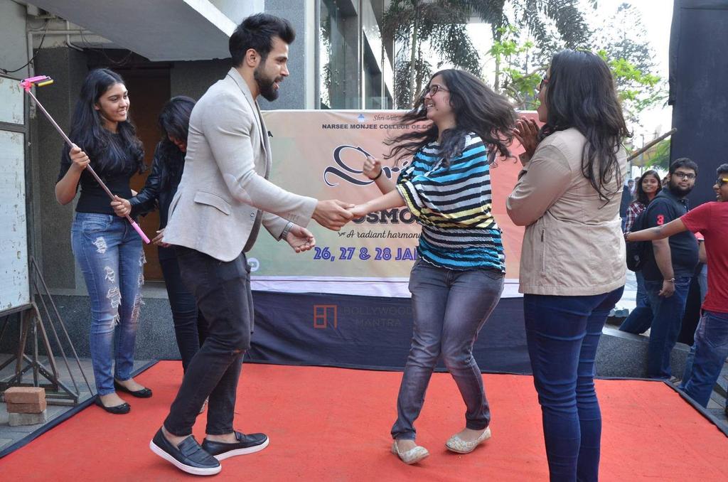 Embedded image permalink