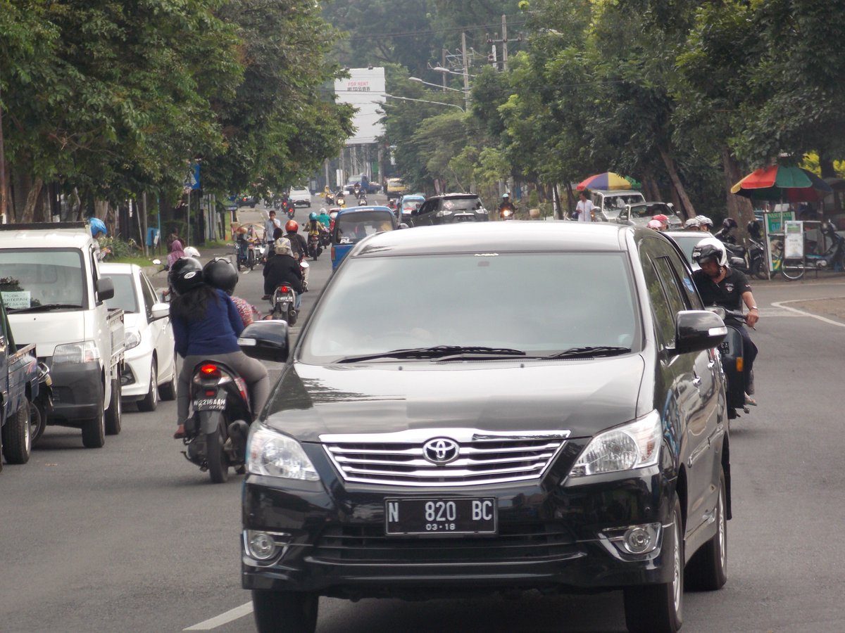 Pukul 12.30 wib Jalan Surabaya terpantau lancar #TrafficMalang #rCharda R.O_BC7 <a href="/Edunewsfm/">EDUNEWS FM RADIO</a> <a href="/official_itv/">Indonesiatv</a>
