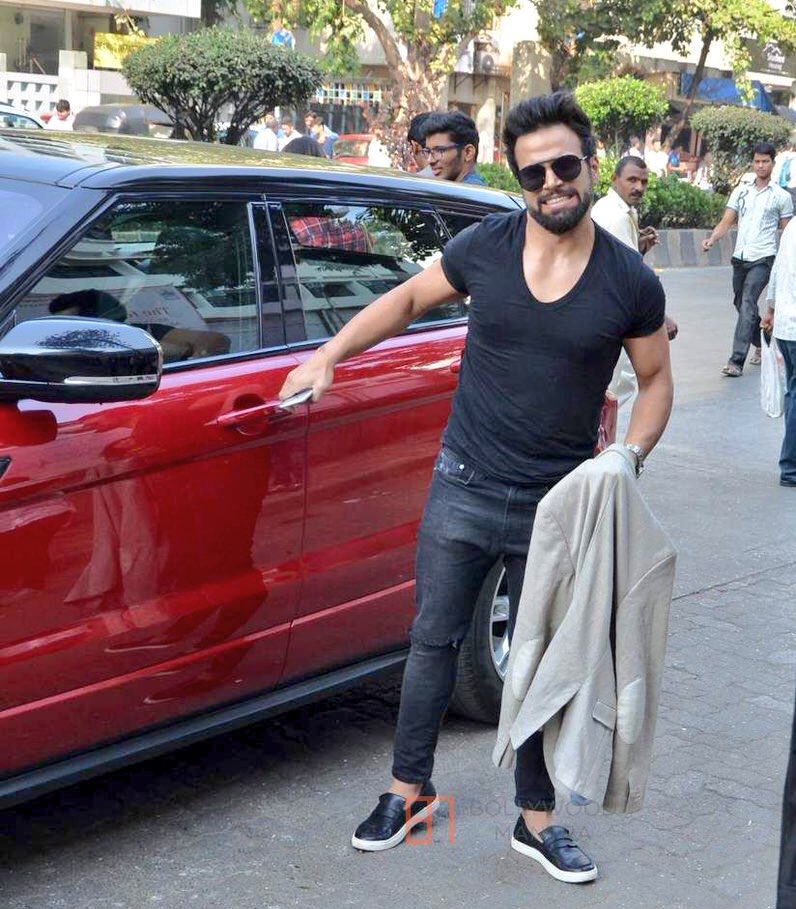 Embedded image permalink