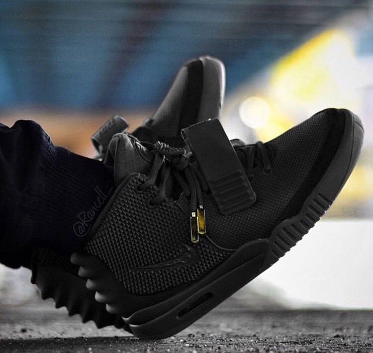 SneakerPics23's tweet photo. Blackout Custom Yeezy 2's https://t.co/wszwKc41PJ