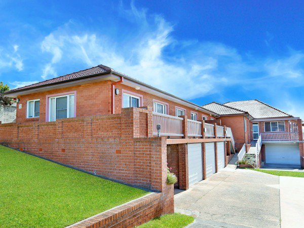dimosons's tweet photo. #ForLease  #dimosons #realestate #agency #properties #propertyforlease #portkembla #nsw https://t.co/2AhWT87iy1 https://t.co/GBZehGiVTk