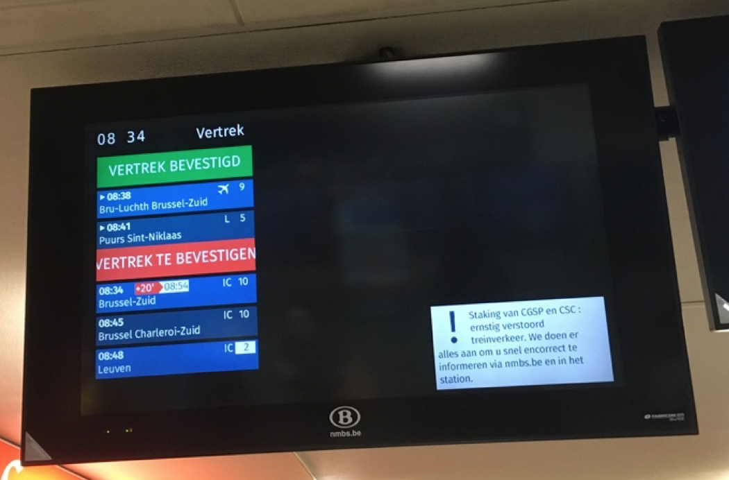AnnieStewart's tweet photo. Shameful UI redesign by #NMBS. Text is too small to read, the TIME is often wrong, so many problems. #amateurs https://t.co/nh5D0vzXIx