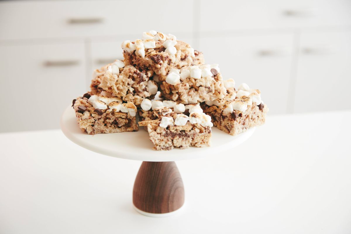 S'mores Rice Krispies Treats bit.ly/1OQfaOc