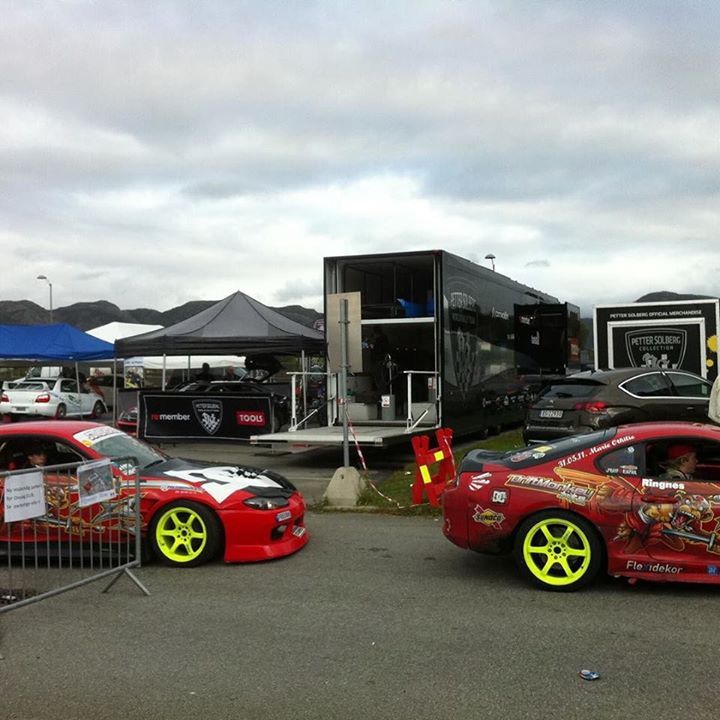 instadrift's tweet photo. One is coming and one is going. #teamdriftmonkey #driftmonkey #driftlife #themonkeylife #s… https://t.co/312VIFliRH https://t.co/UZ2BSorXWJ