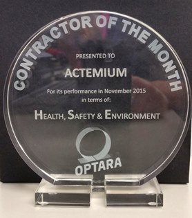 ActemiumNL's tweet photo. Trots! Veiligheidsinspanningen #Optara-project #Total 2x beloond met Safety Award:  
  https://t.co/7htQhYEQRK https://t.co/0N8iq0OnzF