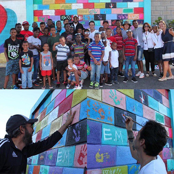 Juan Luis Guerra y Marc Anthony dejan huellas en orfanato de La Romana kebuena105.net/web/juan-luis-…