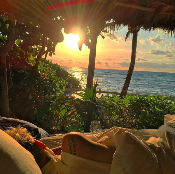 JustinTeamITA's tweet photo. justinbieber: Mi sono svegliato con il rumore dell'oceano. Questo è uno dei ricordi più belli di sempre. https://t.co/8Tj6C7RzBL